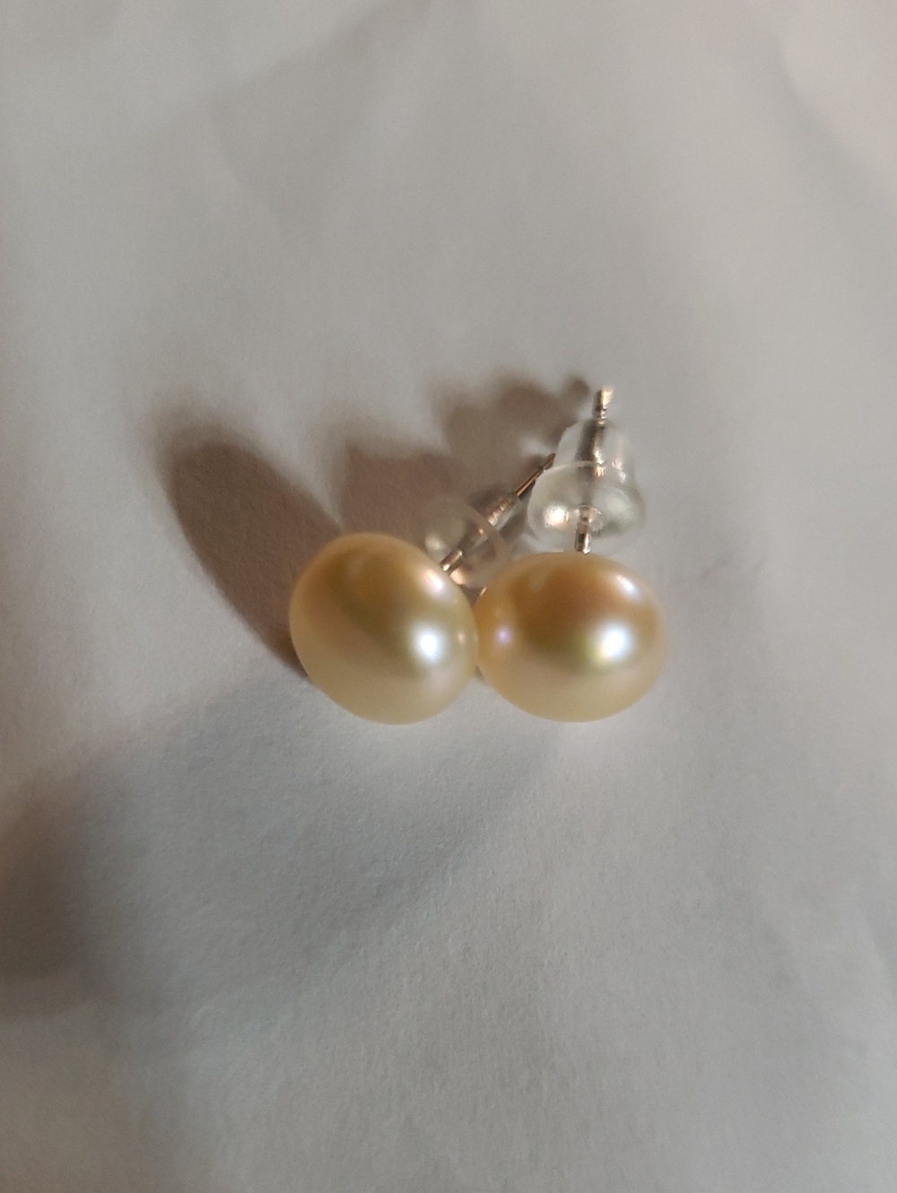 NWOT Gold/Off White Pearl Stud Earrings - Classic Women Jewelry